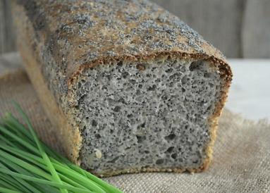Zdjęcie - Chleb z makiem - Przepisy kulinarne ze zdjęciami