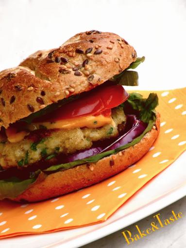 Zdjęcie - Domowe fishburgery - Przepisy kulinarne ze zdjęciami