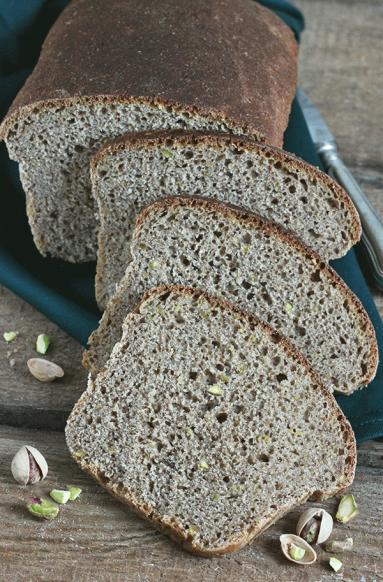 Zdjęcie - Chleb pistacjowy na zakwasie pszennym - Przepisy kulinarne ze zdjęciami