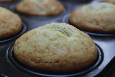 Zdjęcie - Jogurtowe muffinki z bananem - Przepisy kulinarne ze zdjęciami