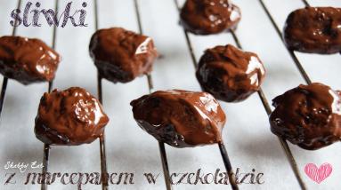 Zdjęcie - Śliwki z marcepanem w czekoladzie - Przepisy kulinarne ze zdjęciami