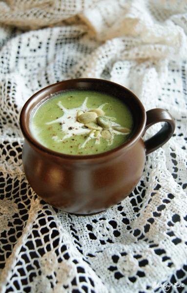 Zdjęcie - Krem brokułowy z gorgonzolą - Przepisy kulinarne ze zdjęciami