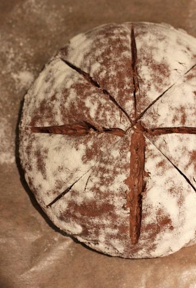 Zdjęcie - Chleb z czekoladą i żurawiną na zakwasie - Przepisy kulinarne ze zdjęciami