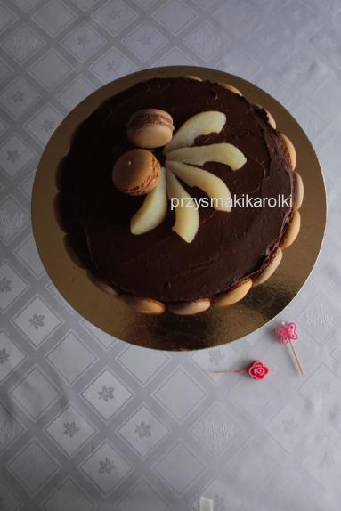 Zdjęcie - Tort czekoladowy i gruszki - Przepisy kulinarne ze zdjęciami