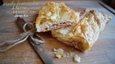 Zdjęcie - Ciasto francuskie z szynką i camembertem - Przepisy kulinarne ze zdjęciami