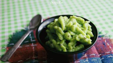 Zdjęcie - Kluseczki z zielonego groszku - Przepisy kulinarne ze zdjęciami