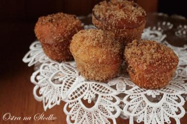 Zdjęcie - Muffinki pączkowe z marmoladą - Przepisy kulinarne ze zdjęciami