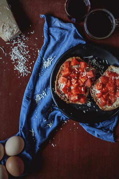Zdjęcie - Chlebojaje - French toasts with parmesan and tomatoes - Przepisy kulinarne ze zdjęciami