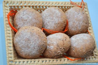 Zdjęcie - Bułki razowe z siemieniem lnianym ( na zakwasie) - Przepisy kulinarne ze zdjęciami