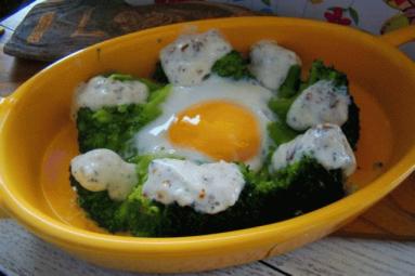 Zdjęcie - Dietetyczna zapiekanka z brokuła - Przepisy kulinarne ze zdjęciami