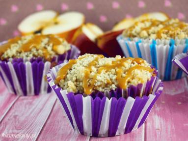 Zdjęcie - Muffiny z karmelem, jabłkami i kruszonką/Caramel apple muffins with streusel - Przepisy kulinarne ze zdjęciami