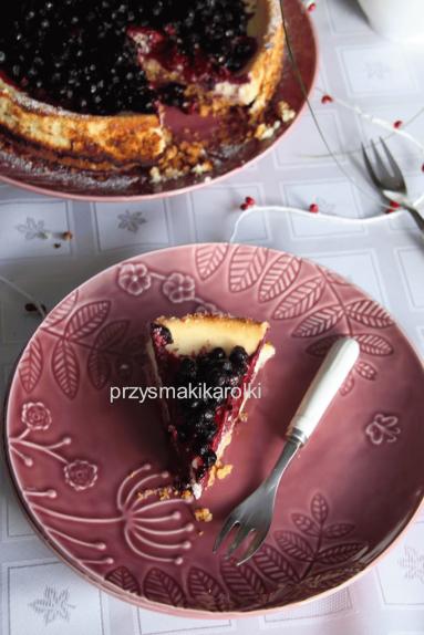 Zdjęcie - Sernik z jagodami na Dzień Kobiet - Przepisy kulinarne ze zdjęciami