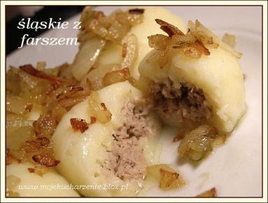 Zdjęcie - Kluski śląskie z mięsnym farszem - Przepisy kulinarne ze zdjęciami