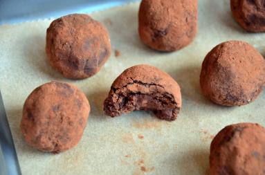 Zdjęcie - Trufle czekoladowe z ziemniakami purée - Przepisy kulinarne ze zdjęciami