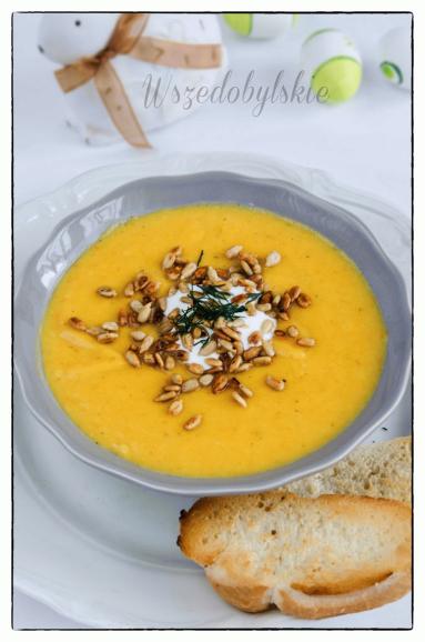 Zdjęcie - Zupa krem jarzynowa z prażonym słonecznikiem - Przepisy kulinarne ze zdjęciami