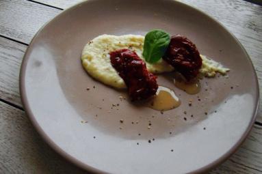 Zdjęcie - Mus z selera podany z suszonymi pomidorami - Przepisy kulinarne ze zdjęciami