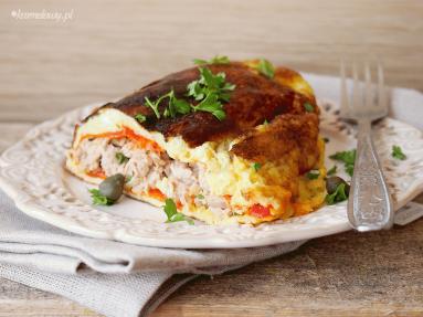 Zdjęcie - Omlet z serem i tuńczykiem/Tuna melt omelets - Przepisy kulinarne ze zdjęciami