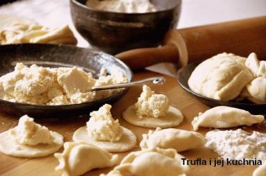Zdjęcie - Pierogi na słodko z białym serem - Przepisy kulinarne ze zdjęciami