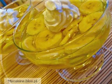 Zdjęcie - Galaretka z bananami - Przepisy kulinarne ze zdjęciami