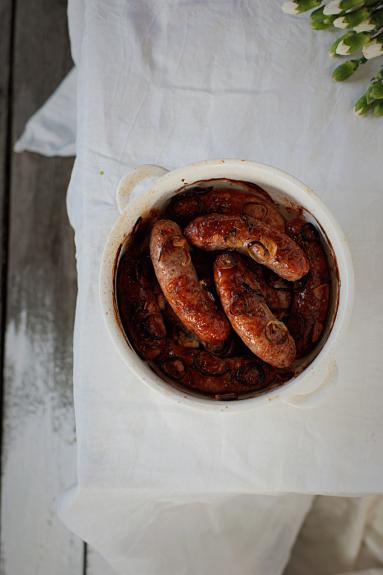 Zdjęcie - Biała zapiekana kiełbasa - Roasted white sausage - Przepisy kulinarne ze zdjęciami