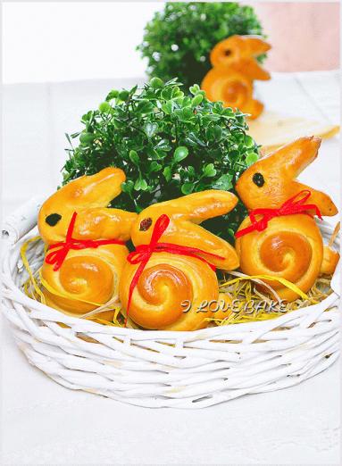 Zdjęcie - Wielkanocne bułeczki zajączki – przepis - Przepisy kulinarne ze zdjęciami