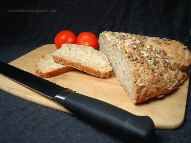 Zdjęcie - Chleb ze słonecznikiem i sokiem jabłkowym - Przepisy kulinarne ze zdjęciami