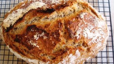 Zdjęcie - Chleb z płatkami owsianymi i słonecznikiem - Przepisy kulinarne ze zdjęciami