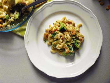 Zdjęcie - Makaron zapiekany z brokułami i kurczakiem - Przepisy kulinarne ze zdjęciami