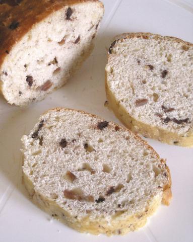 Zdjęcie - Słodki chleb z daktylami i czekoladą - Przepisy kulinarne ze zdjęciami