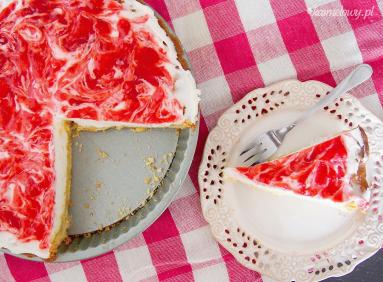 Zdjęcie - Tarta z nadzieniem z serka śmietankowego i truskawkami / Strawberry cream cheese tart - Przepisy kulinarne ze zdjęciami