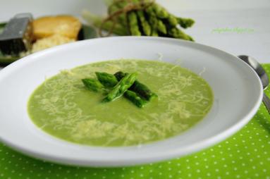 Zdjęcie - Kremowa zupa z zielonych szparagów - Przepisy kulinarne ze zdjęciami