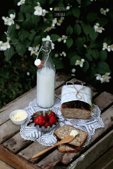 Zdjęcie - Chleb na kefirze z ziarnami słonecznika i jagodami goji - Przepisy kulinarne ze zdjęciami