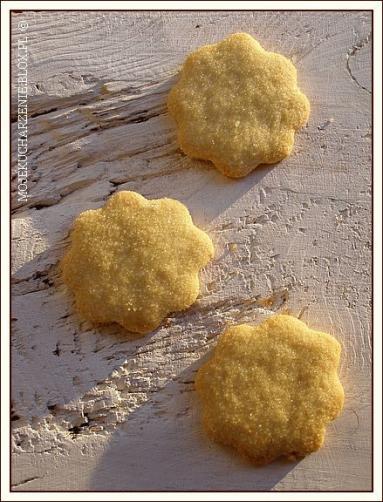 Zdjęcie - Kruche maślane ciasteczka z cukrem - Przepisy kulinarne ze zdjęciami