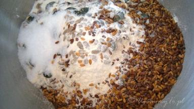 Zdjęcie - Chleb orkiszowy na drożdżach - Przepisy kulinarne ze zdjęciami