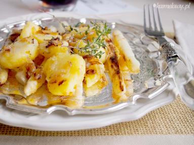 Zdjęcie - Smażone młode ziemniaki ze szparagami i tymiankiem / Pan roasted potatoes and asparagus with thyme - Przepisy kulinarne ze zdjęciami