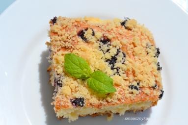 Zdjęcie - Ciasto drożdżowe z jagodami - Przepisy kulinarne ze zdjęciami