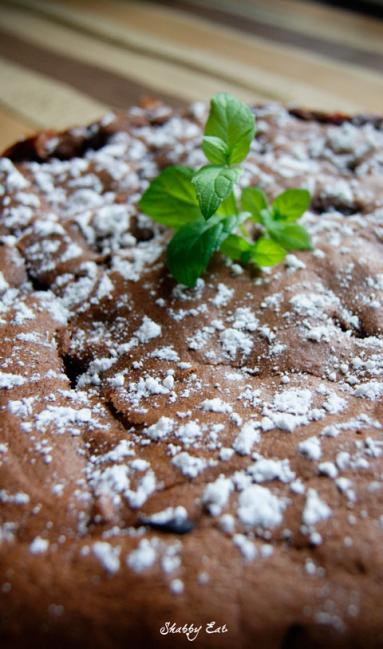 Zdjęcie - Ciasto czekoladowe ze śliwkami - Przepisy kulinarne ze zdjęciami