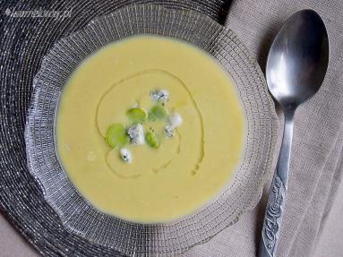 Zdjęcie - Zupa krem z bobem i gorgonzolą / Easy broad bean and gorgonzola soup - Przepisy kulinarne ze zdjęciami