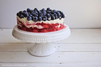 Zdjęcie - Malinowe trifle z borówkami - Przepisy kulinarne ze zdjęciami
