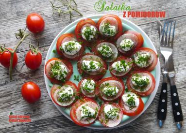 Zdjęcie - Salatka z pomidorow - Przepisy kulinarne ze zdjęciami