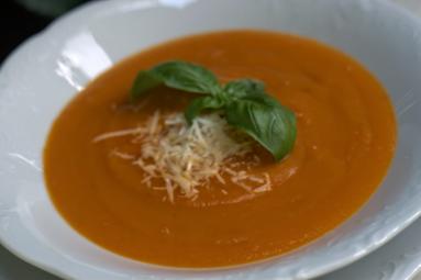 Zdjęcie - Zupa krem z pieczonej dyni i pomidorów - Przepisy kulinarne ze zdjęciami