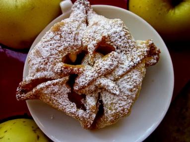 Zdjęcie - Francuskie koperty z jabłkiem w karmelu - Przepisy kulinarne ze zdjęciami