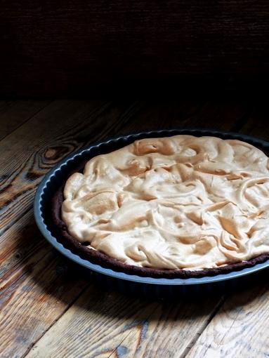 Zdjęcie - czekoladowa tarta z malinami i bezą dla NieAlergika - Przepisy kulinarne ze zdjęciami