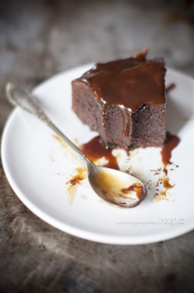 Zdjęcie - Brownie z solonym karmelem (Brownie with salted caramel sauce) - Przepisy kulinarne ze zdjęciami