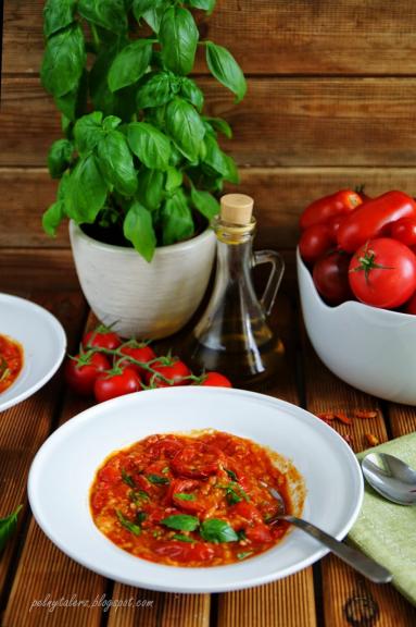 Zdjęcie - Zupa pomidorowa rodem z Toskanii (Pappa al pomodoro) - Przepisy kulinarne ze zdjęciami