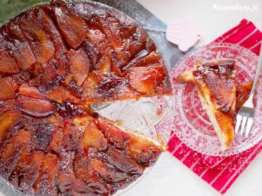 Zdjęcie - Odwrócone ciasto z jabłkami i solonym karmelem / Salted caramel apple upside down cake - Przepisy kulinarne ze zdjęciami