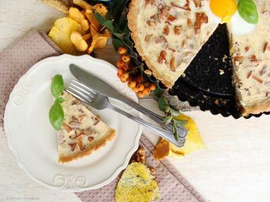 Zdjęcie - Leśna tarta z kurkami i orzechami włoskimi - Przepisy kulinarne ze zdjęciami