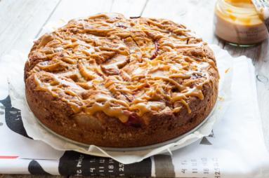 Zdjęcie - Ciasto z brzoskwiniami (i szczyptą cynamonu) - Przepisy kulinarne ze zdjęciami