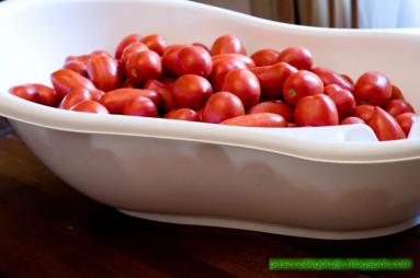 Zdjęcie - Pomidory do słoika na zimę - Przepisy kulinarne ze zdjęciami