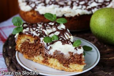 Zdjęcie - Ciasto czekoladowe z gruszkami - Przepisy kulinarne ze zdjęciami